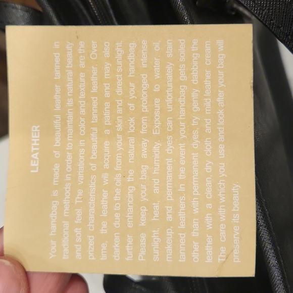 Michael Kors Jet Set Purse - Picture 4 of 4